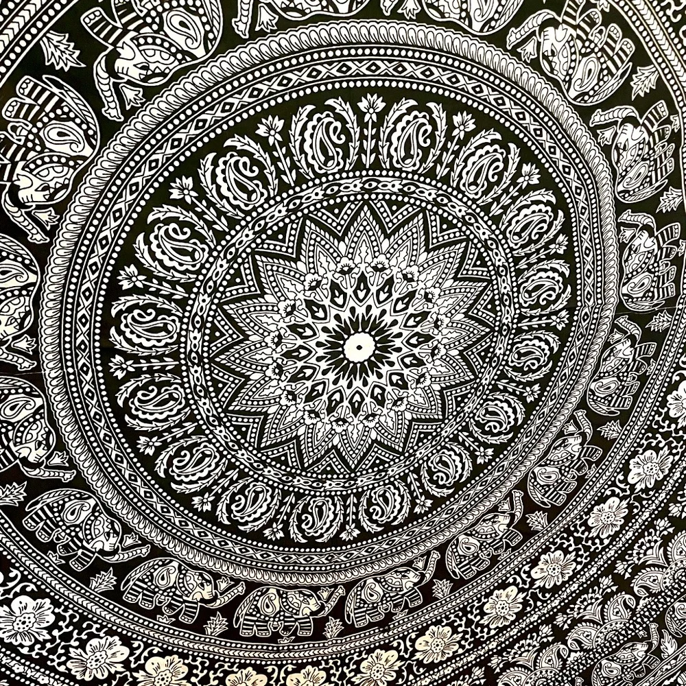 Canvas tapestry ~ black & white